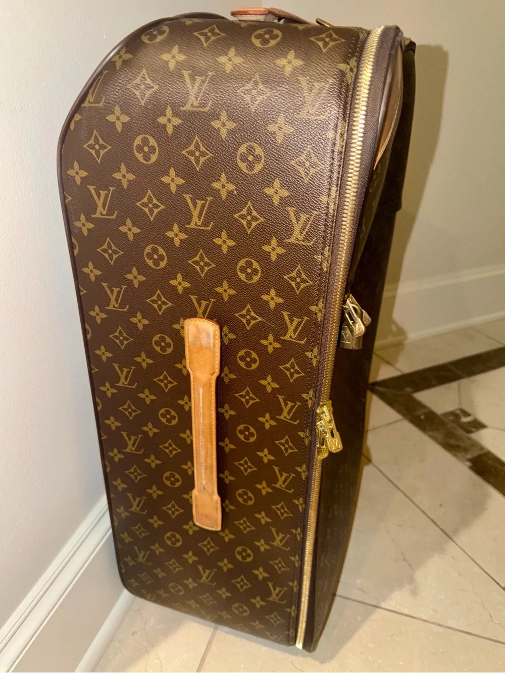 Louis Vuitton authentic louis